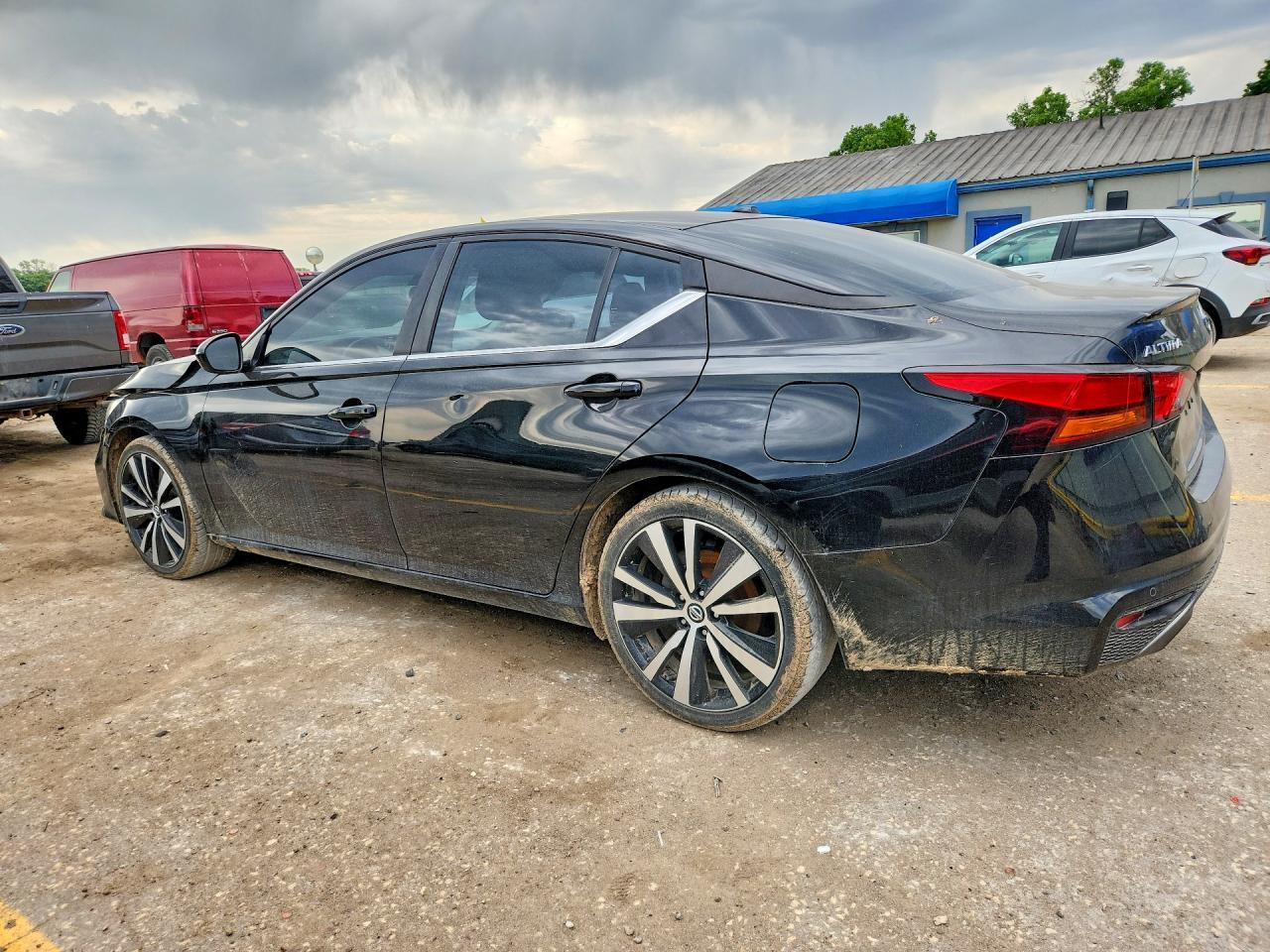 2020 Nissan Altima Sr - Фото 2