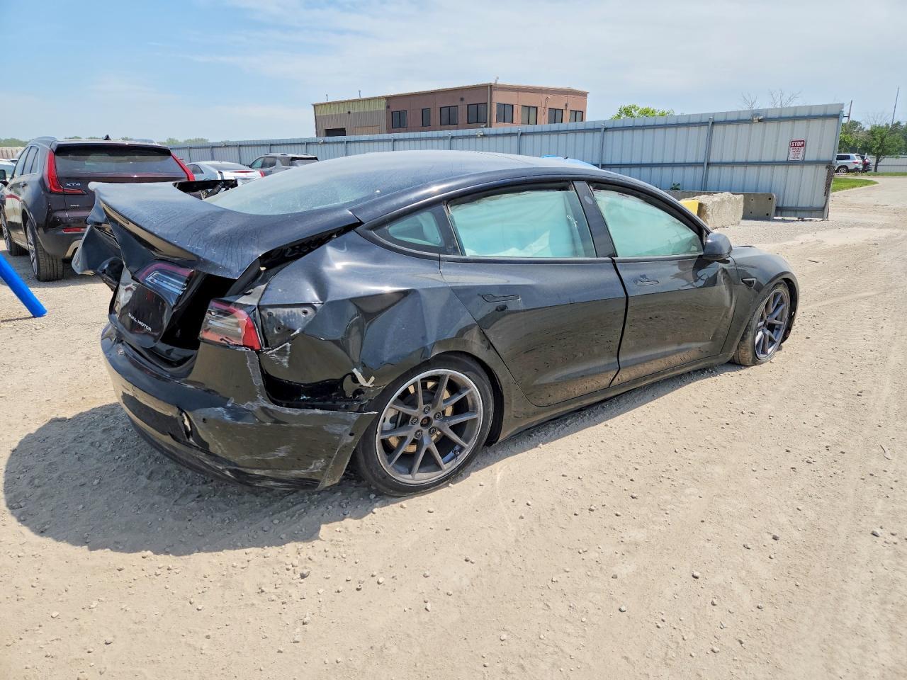 2022 Tesla Model 3 - Image 3