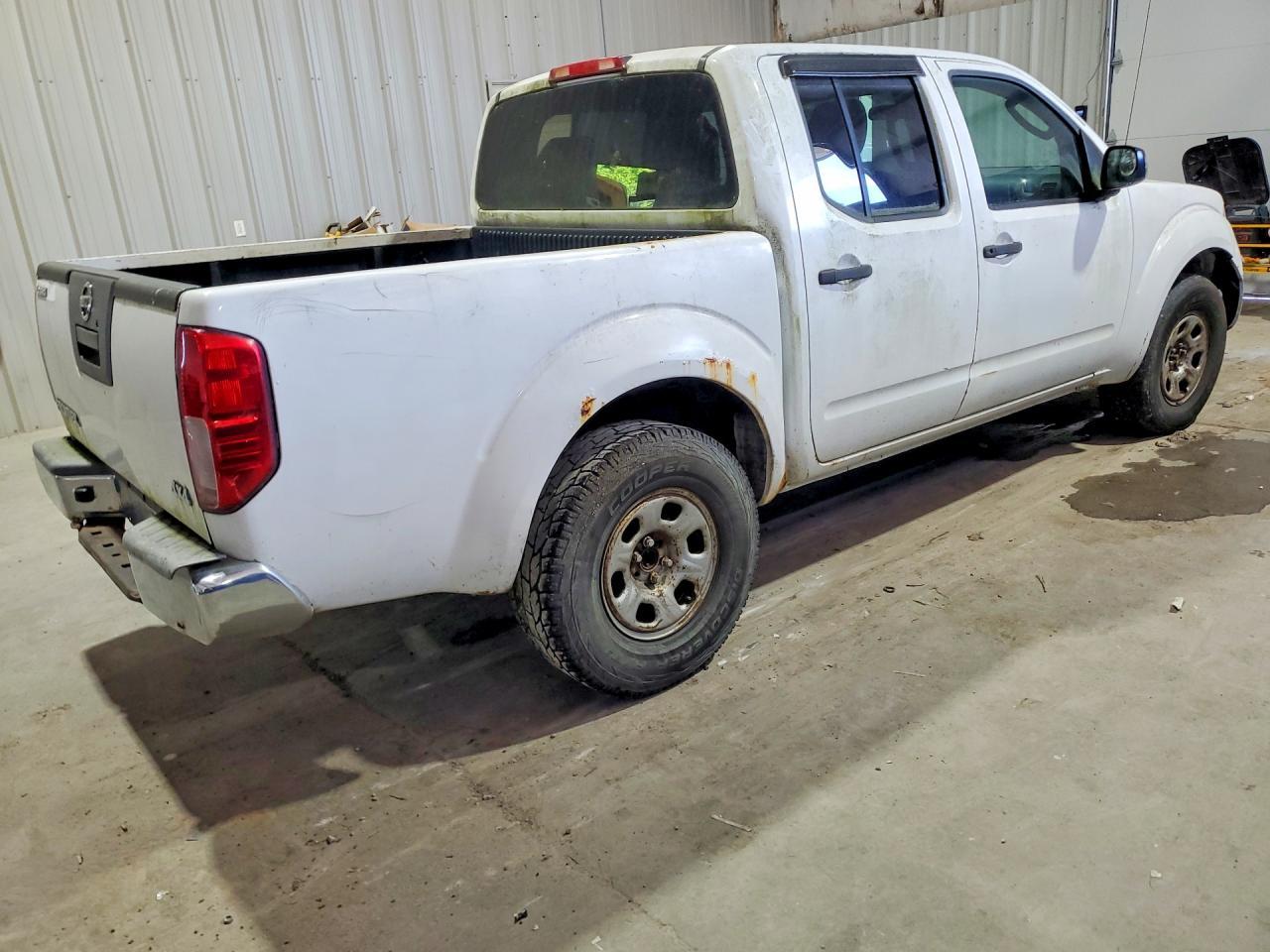 2011 Nissan Frontier S - Фото 3