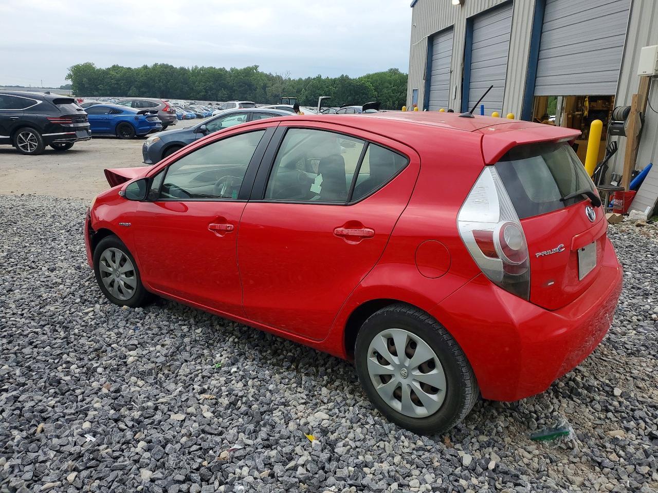 2013 Toyota Prius C One - Фото 2