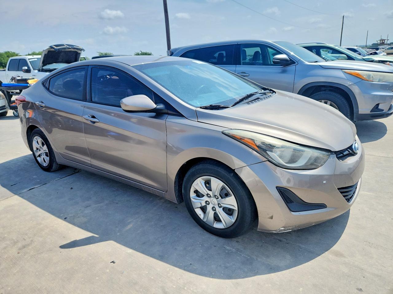 2016 Hyundai Elantra Se - Фото 4