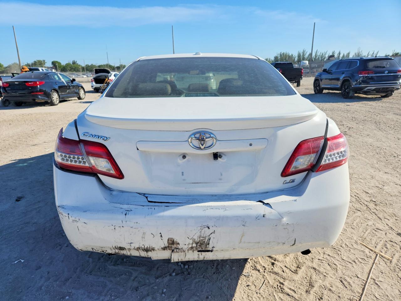 2010 Toyota Camry Le - Image 6