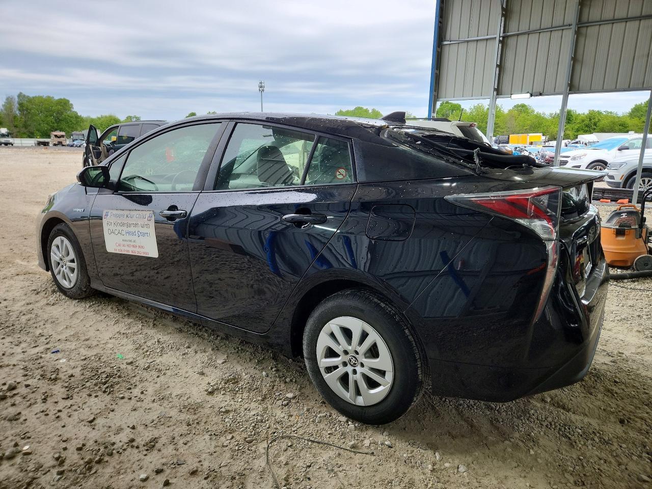 2016 Toyota Prius Two - Фото 2