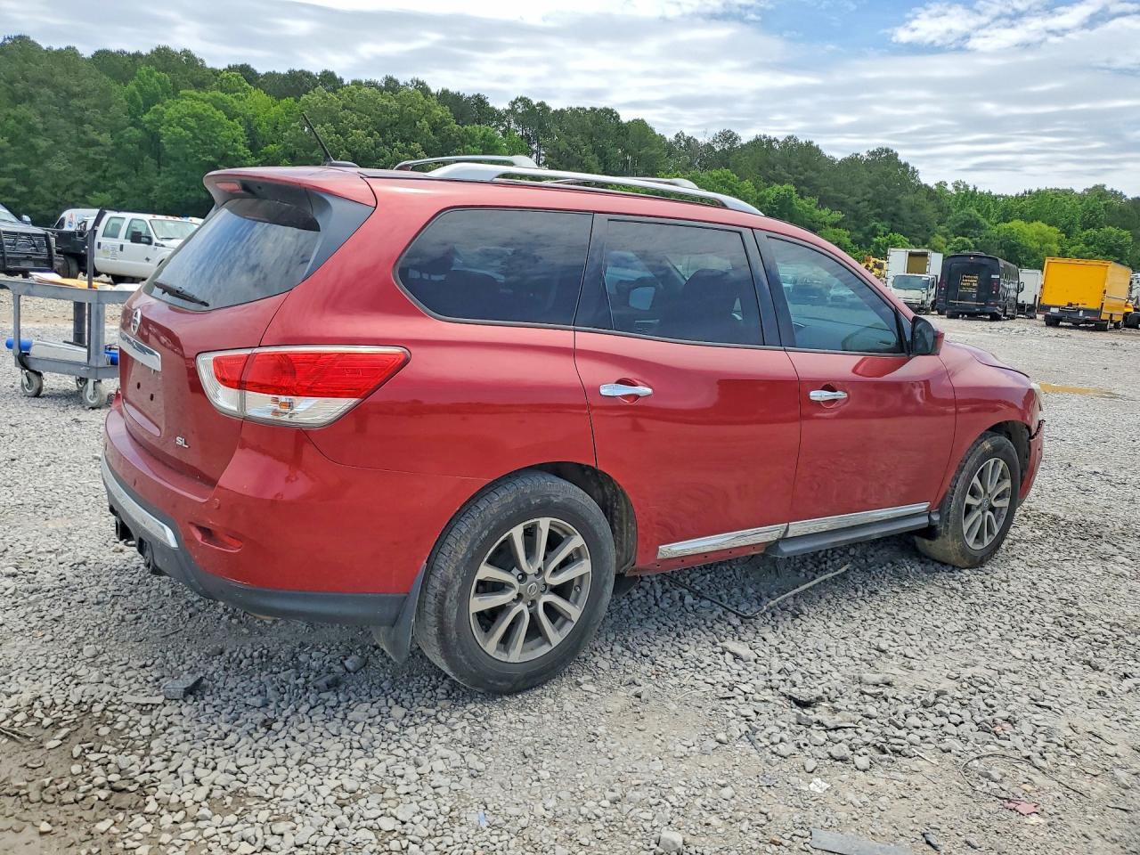 2015 Nissan Pathfinder Sl - Image 3