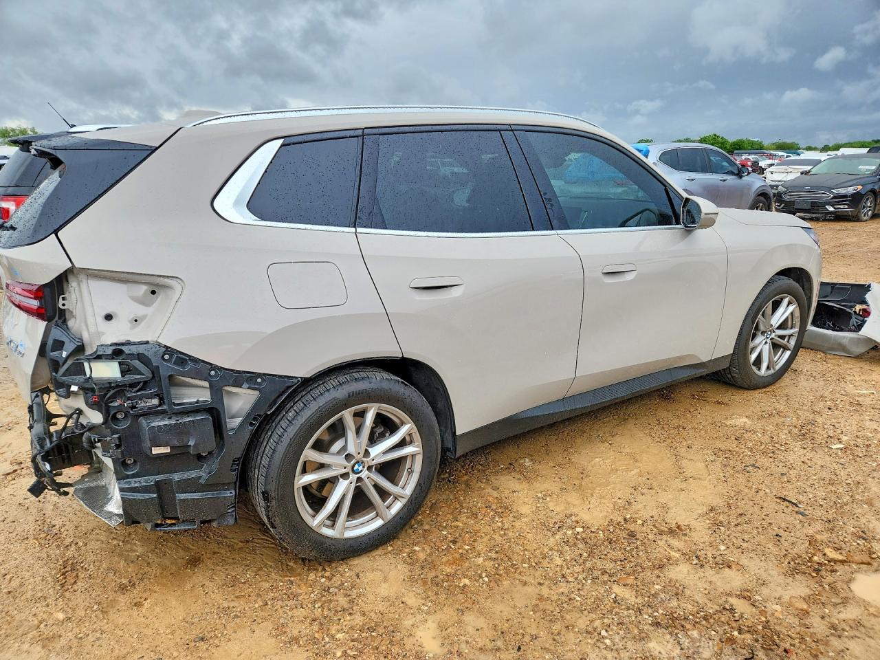 2025 BMW X3 30 xDrive - Image 3