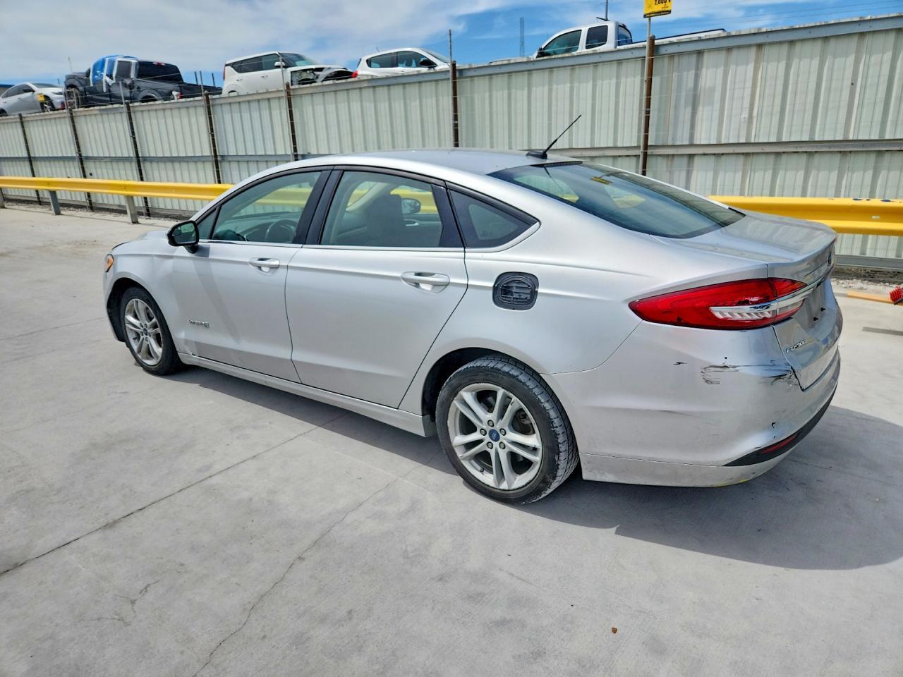 2018 Ford Fusion Se Hybrid - Image 2