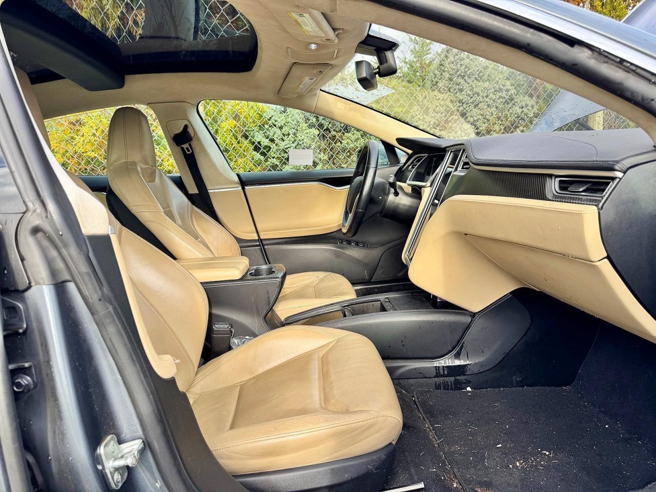 2014 Tesla Model S - Image 5