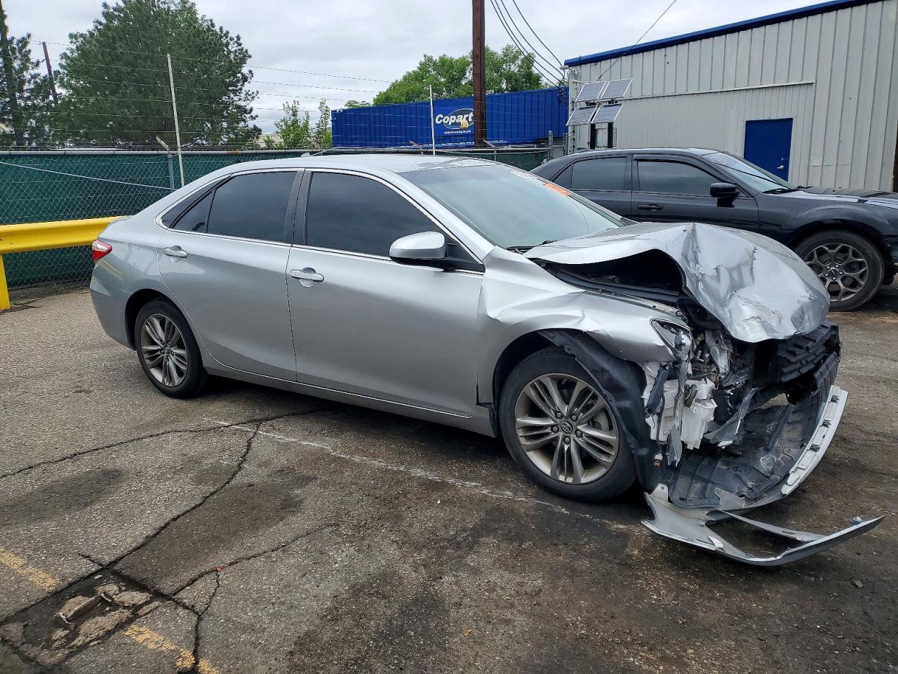 2017 Toyota Camry Se - Фото 4