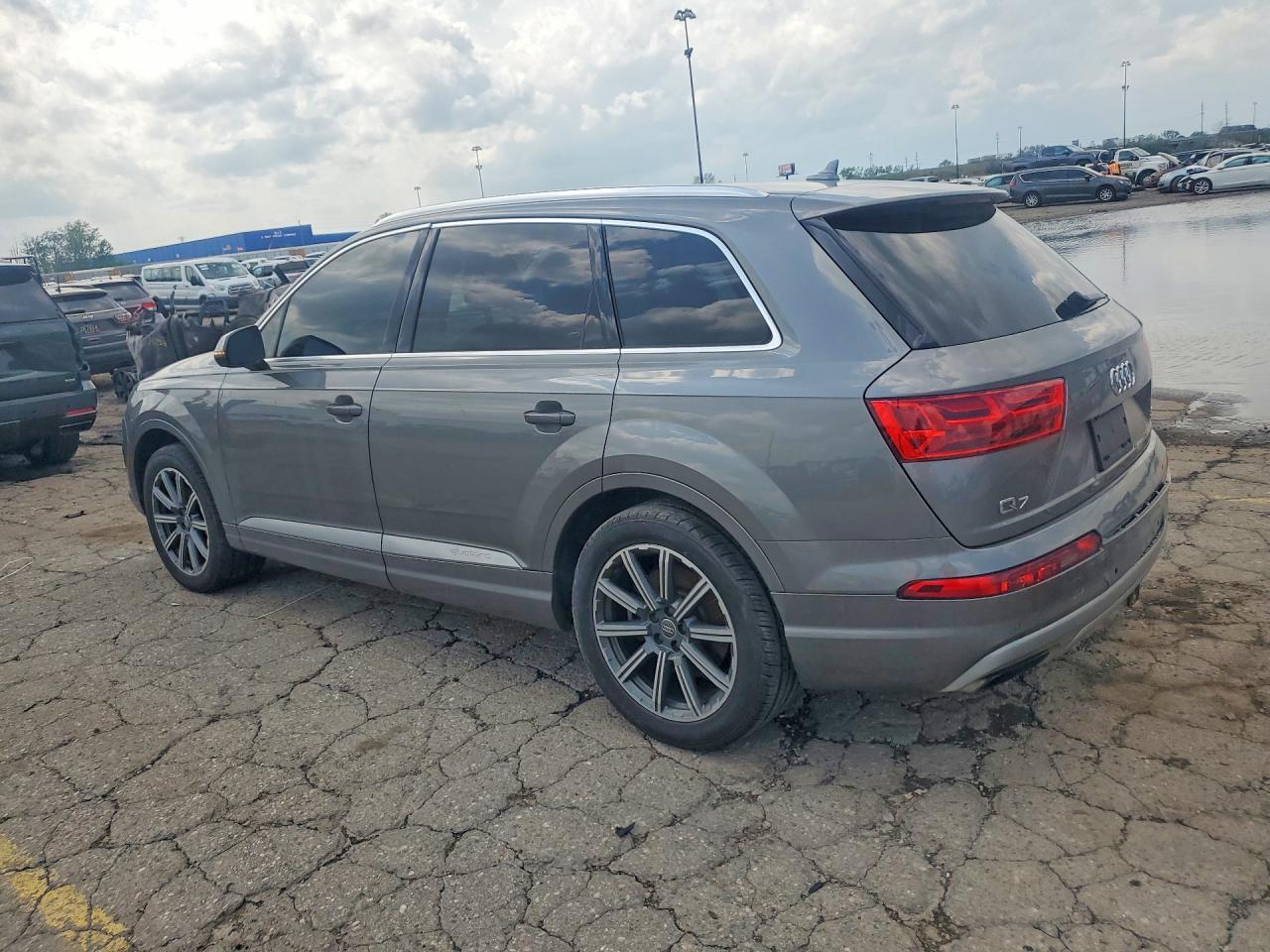 2017 Audi Q7 Premium Plus - Фото 2