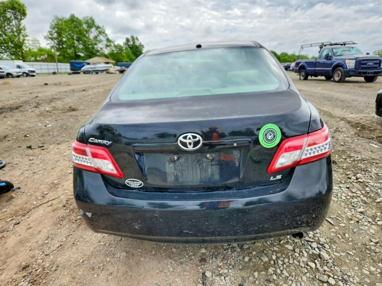 2011 Toyota Camry Le - Image 6