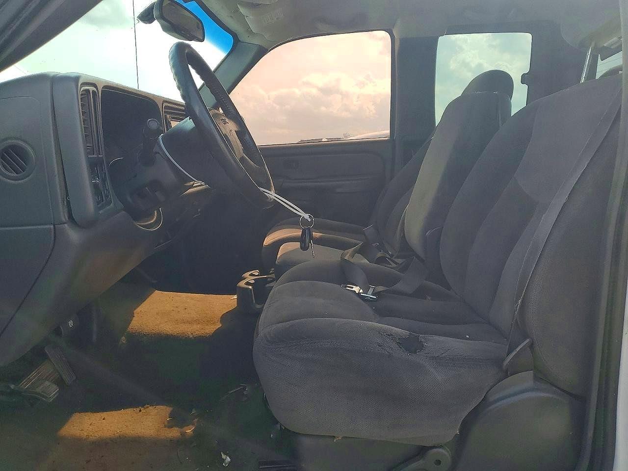 2004 GMC New Sierra C1500 - Фото 7
