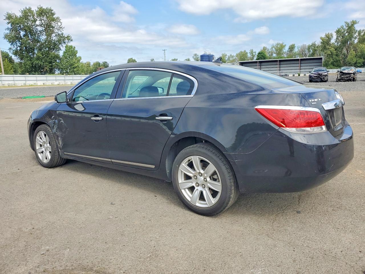 2011 Buick Lacrosse Cxl - Image 2