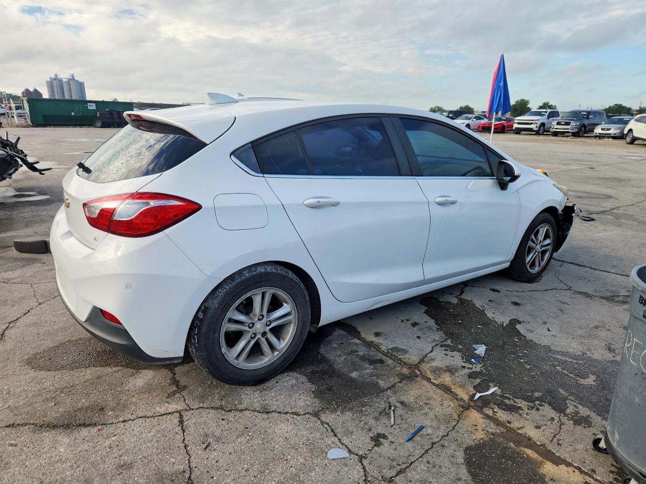 2017 Chevrolet Cruze Lt - Фото 3