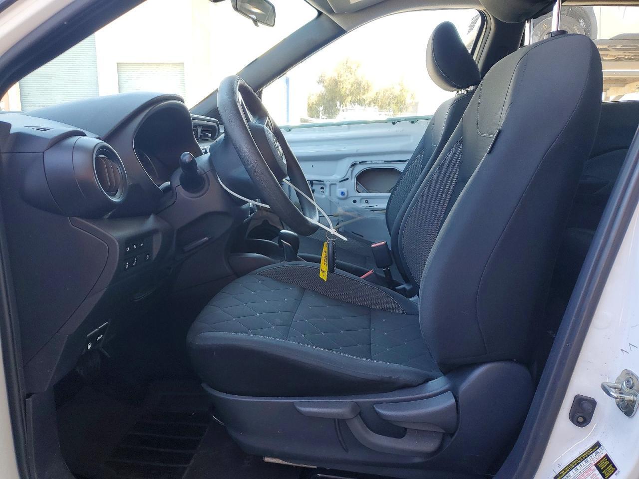 2020 Nissan Kicks S - Image 7