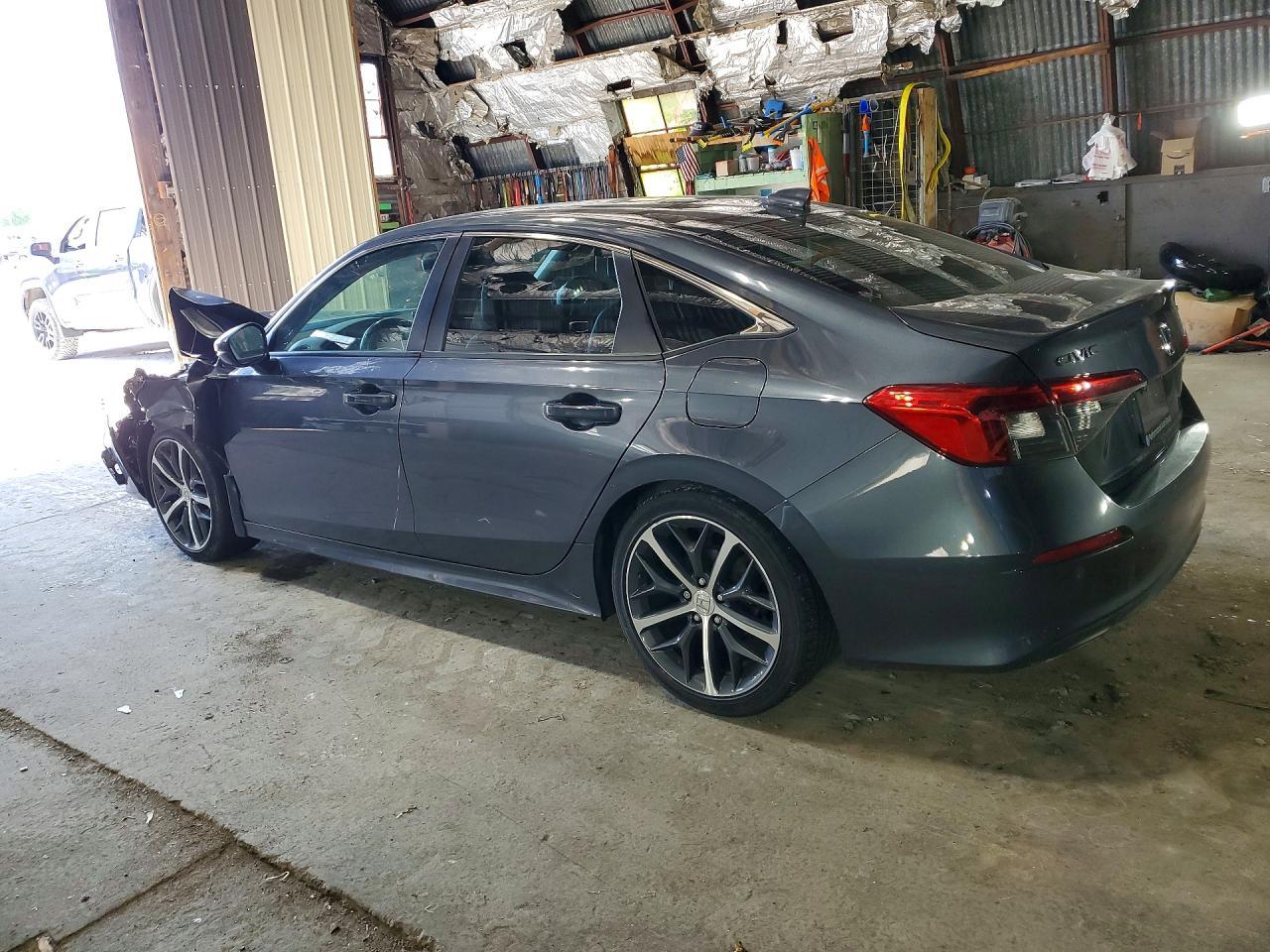 2022 Honda Civic Touring - Image 2