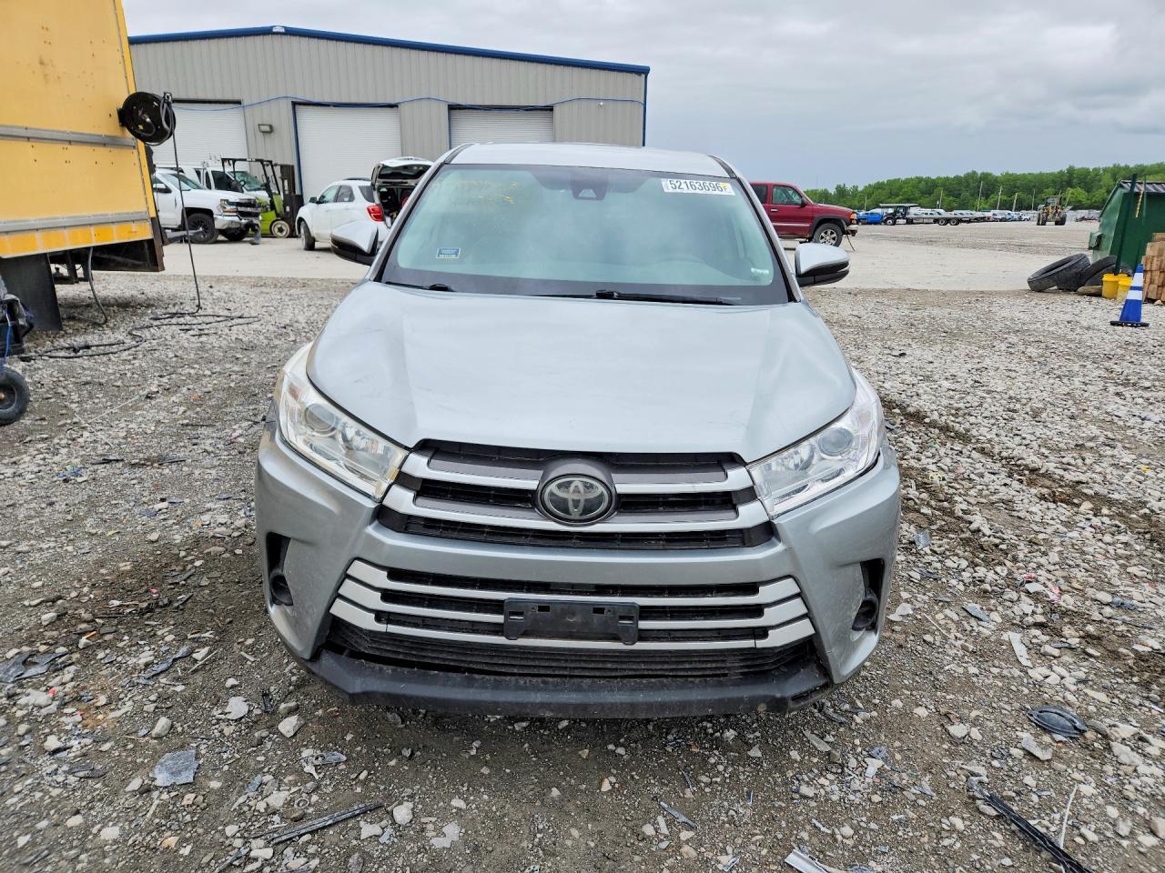 2019 Toyota Highlander Le - Image 5