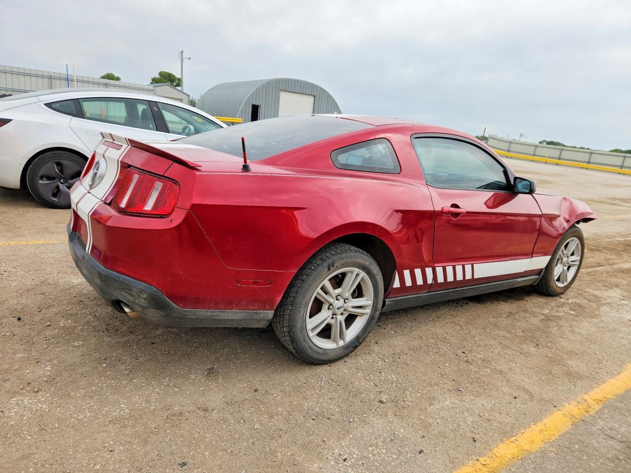 2010 Ford Mustang - Фото 3