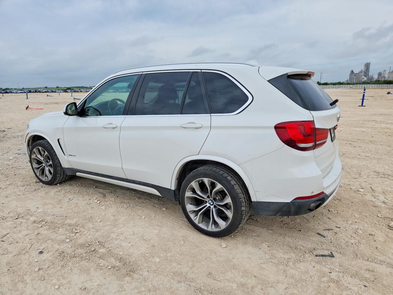2016 BMW X5 Sdrive35I - Фото 2