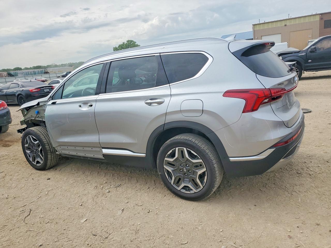 2023 Hyundai Santa Fe Limited - Фото 2