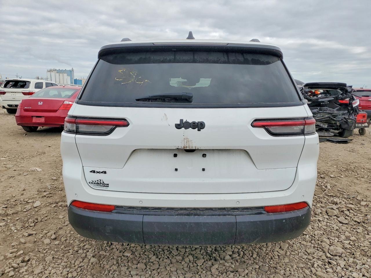 2024 Jeep Grand Cherokee L Laredo - Image 6