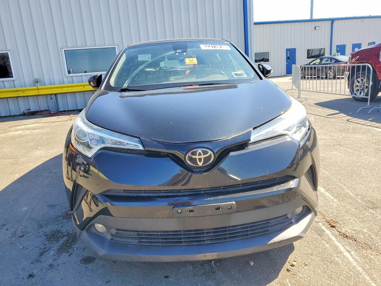 2018 Toyota C-Hr Xle Premium - Фото 5
