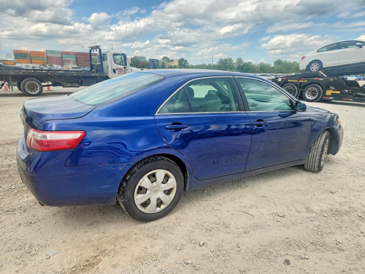 2008 Toyota Camry Le - Image 3