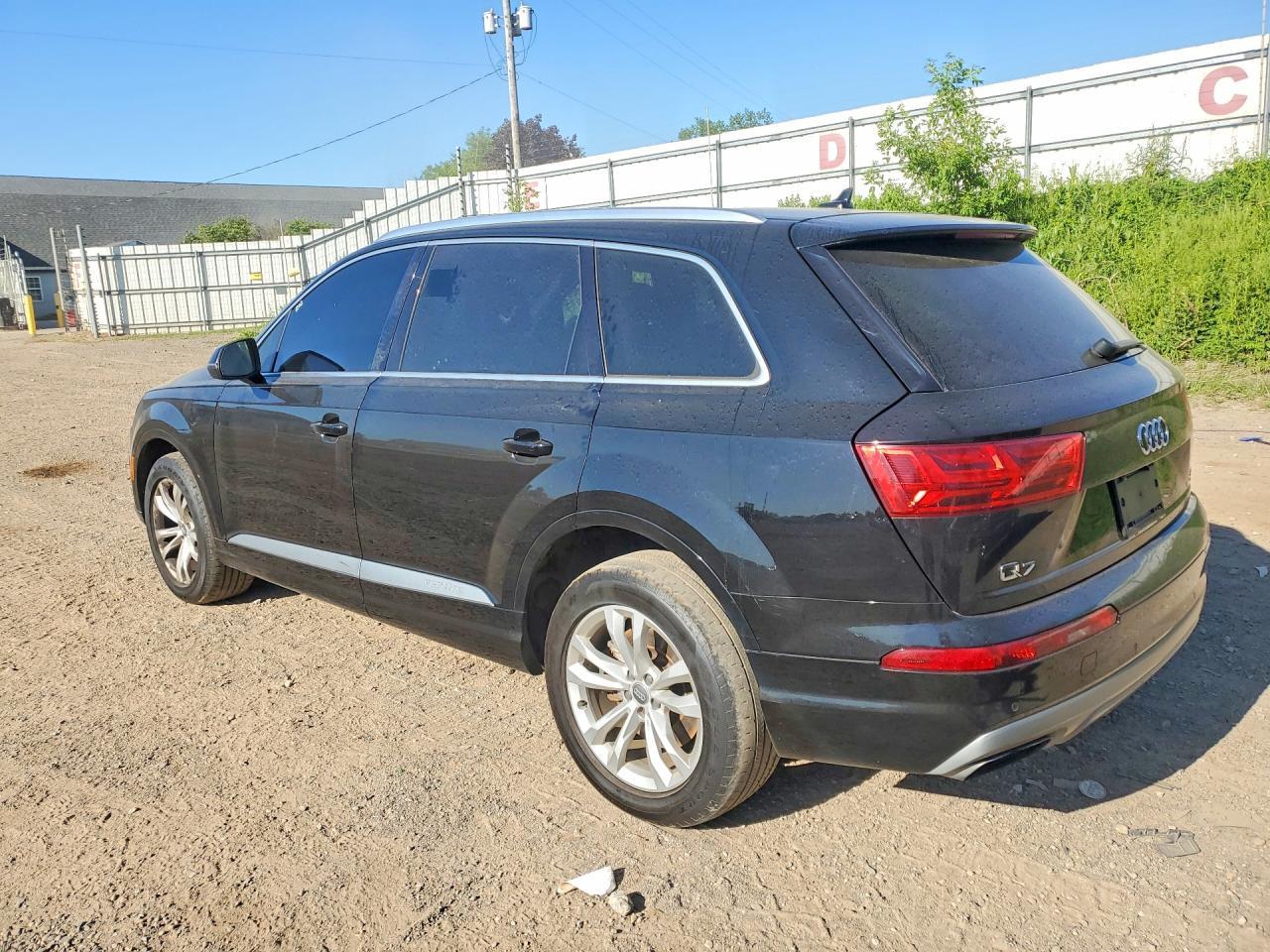 2018 Audi Q7 Premium Plus - Image 2