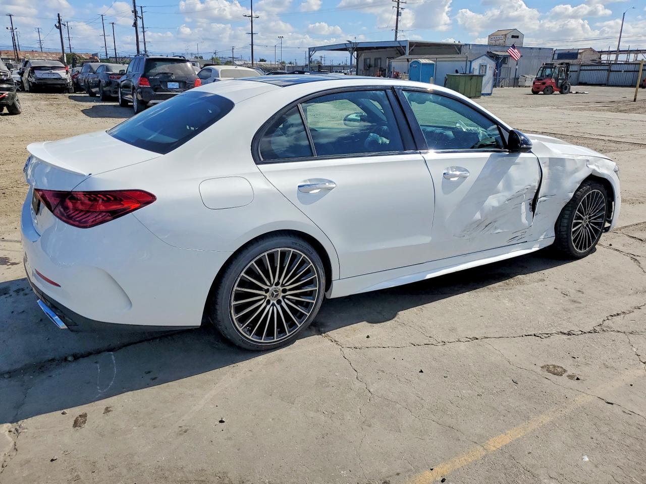 2022 Mercedes-Benz C 300 - Фото 3