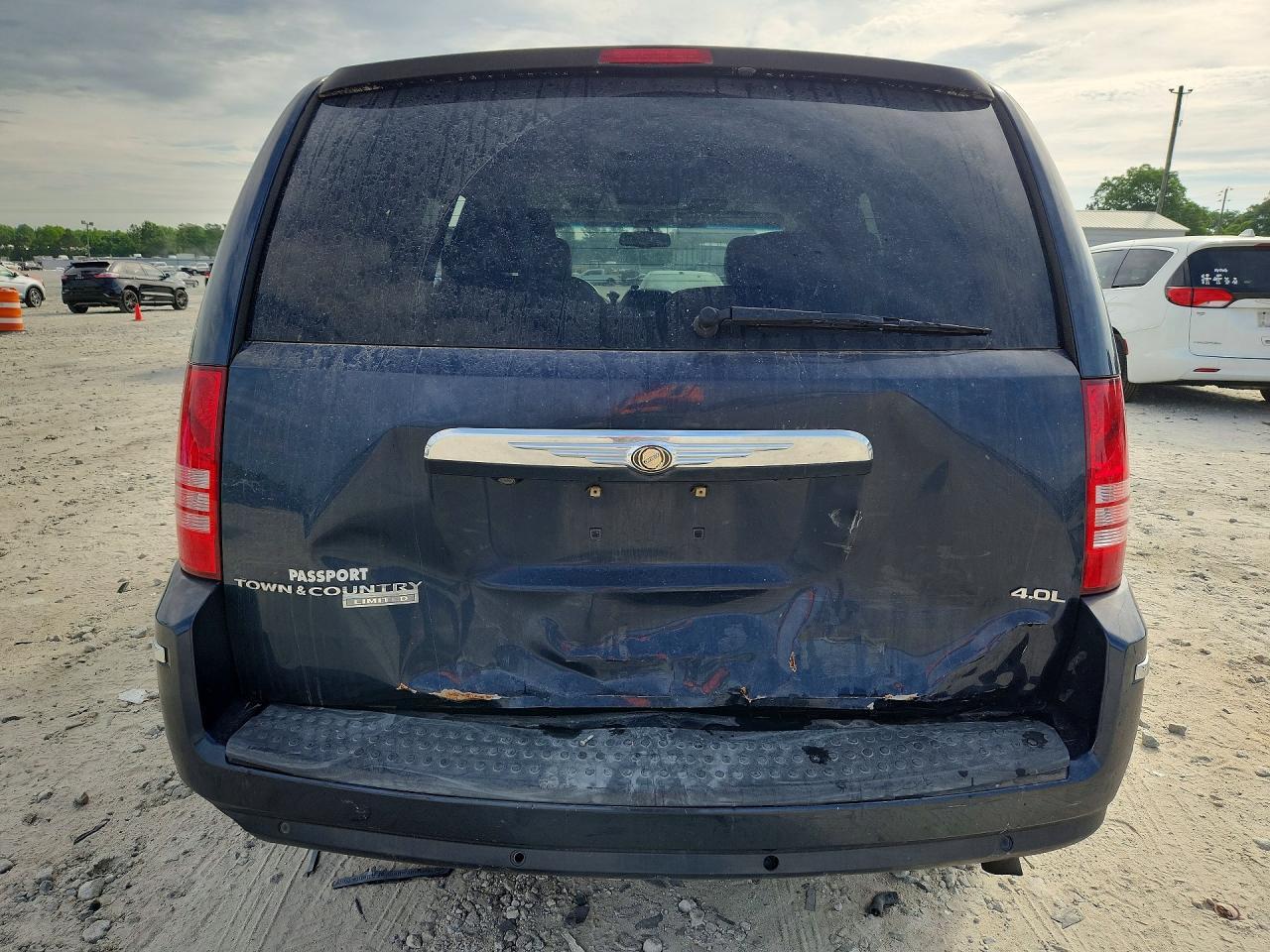 2008 Chrysler Town & Country Limited - Фото 6