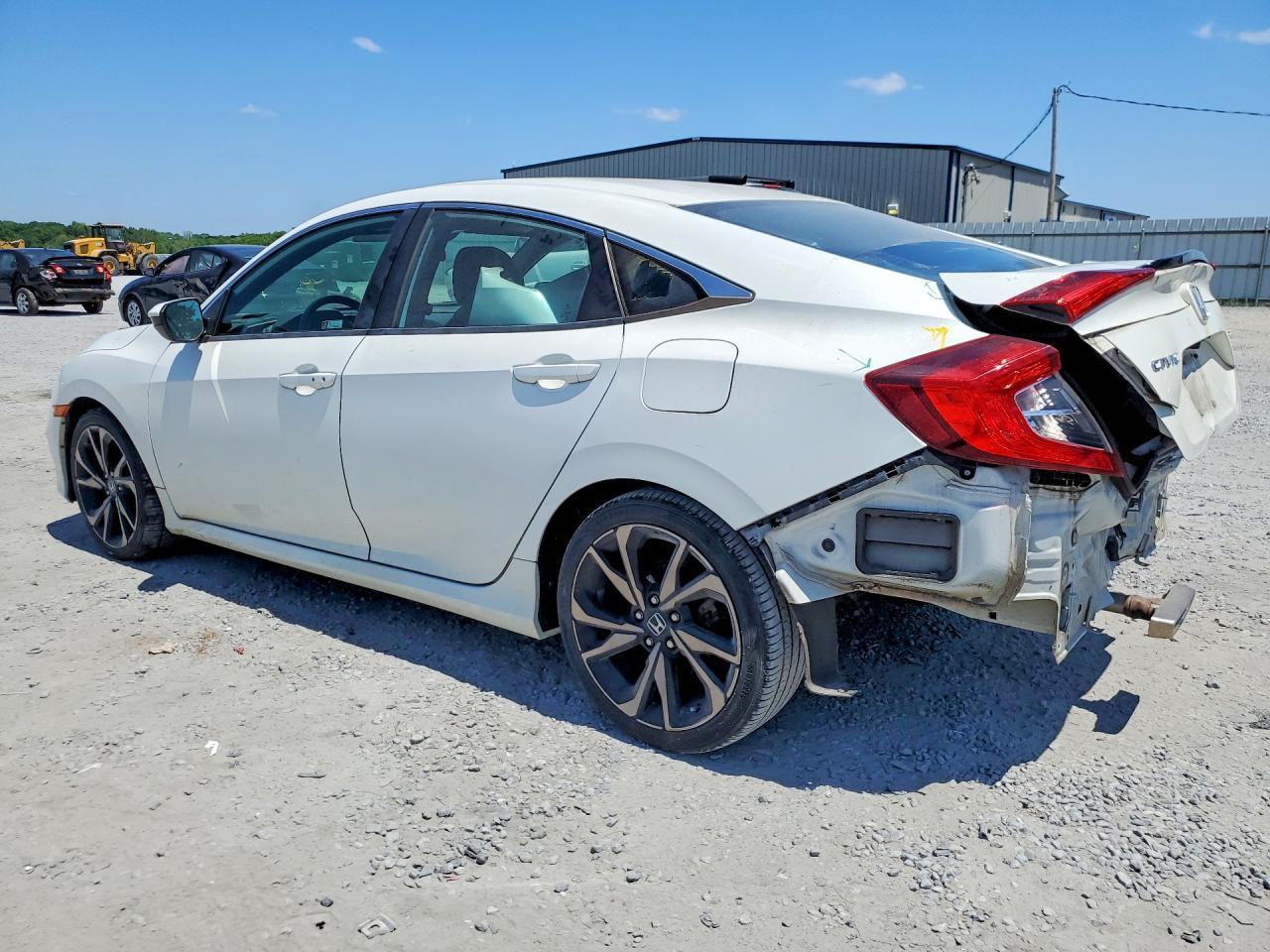 2020 Honda Civic Sport - Фото 2