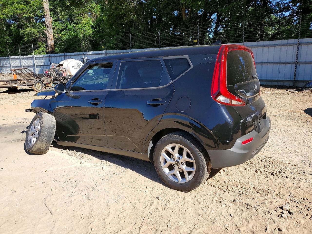 2021 Kia Soul S - Image 2