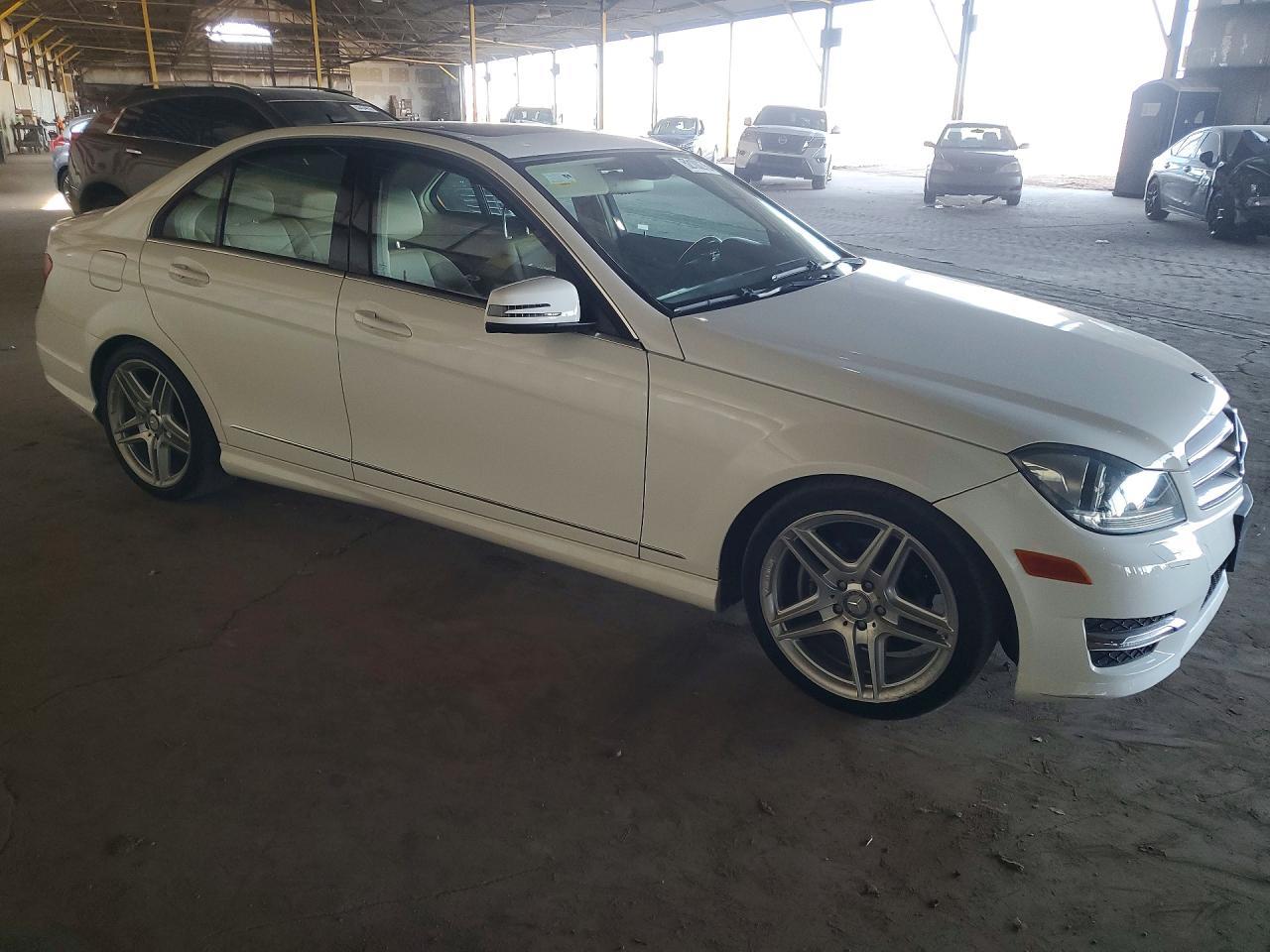 2013 Mercedes-Benz C 250 - Фото 4