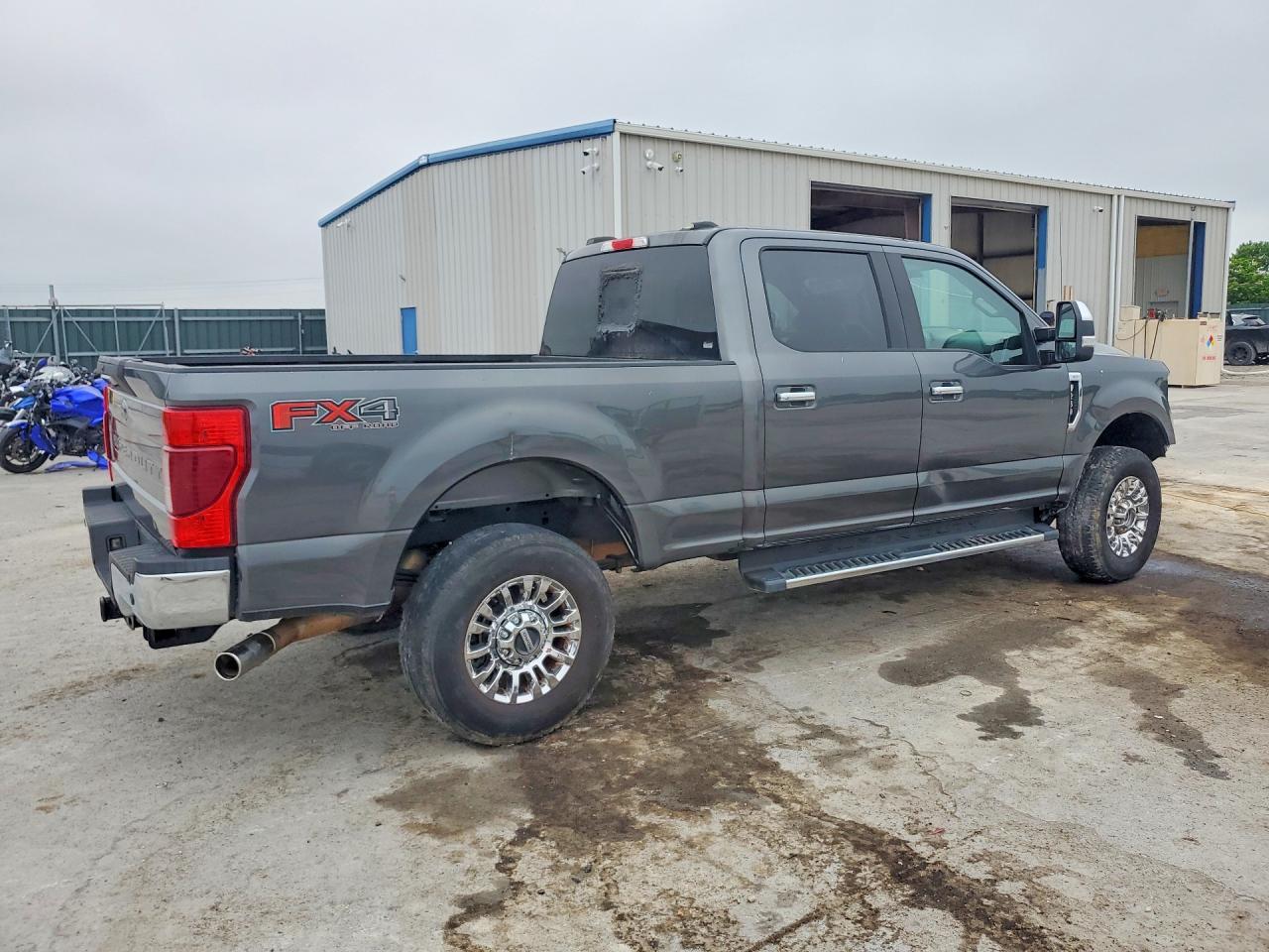 2020 Ford F250 Super Duty - Фото 3