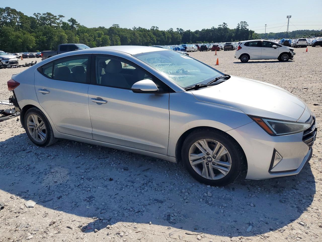2019 Hyundai Elantra Sel - Фото 4