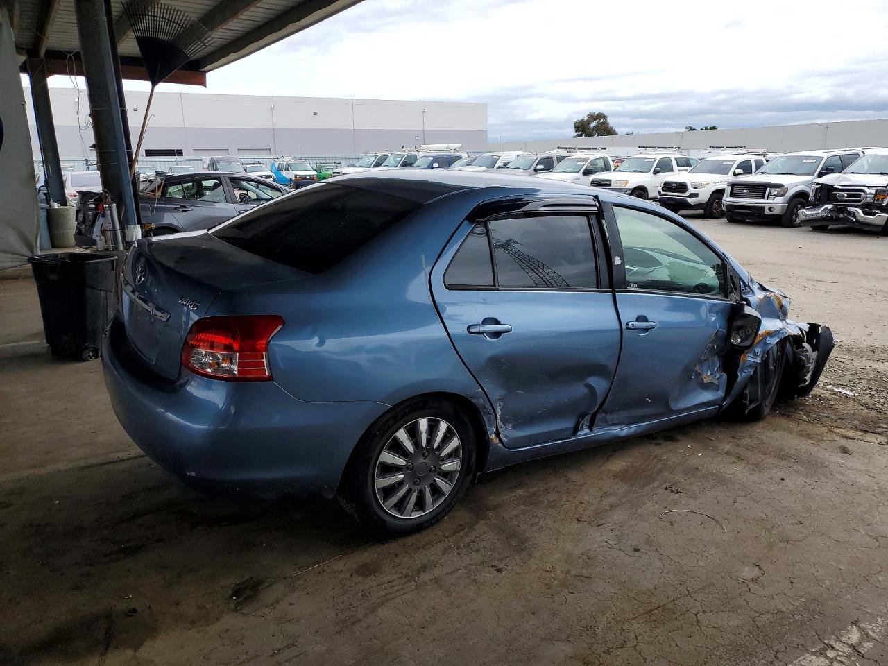 2007 Toyota Yaris Base - Image 3