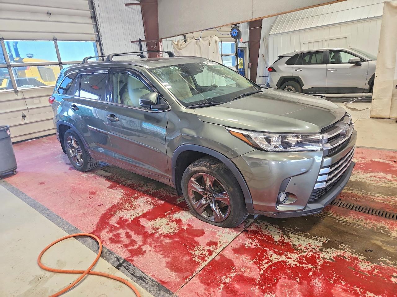 2018 Toyota Highlander Limited - Фото 4