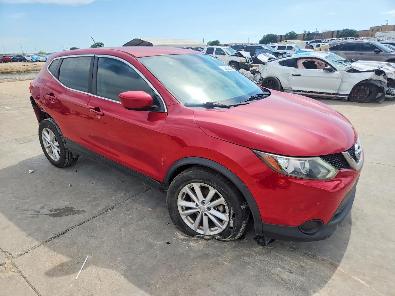 2017 Nissan Rogue Sport S - Фото 4