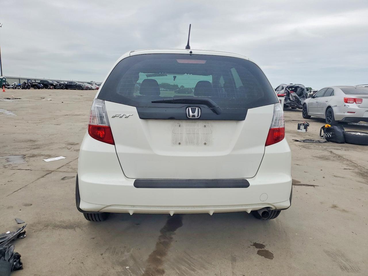 2013 Honda Fit - Image 6