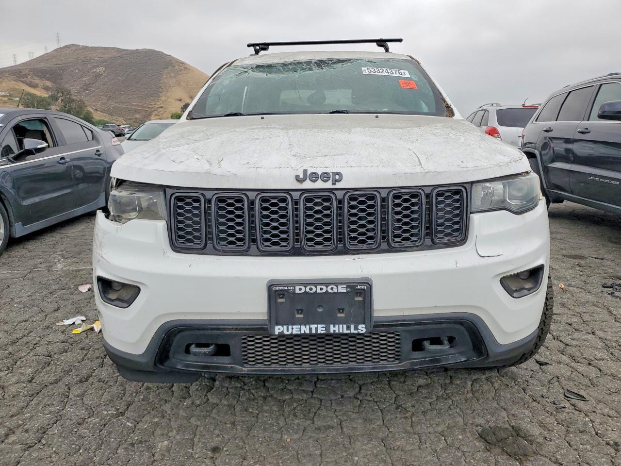 2019 Jeep Grand Cherokee Laredo - Image 5