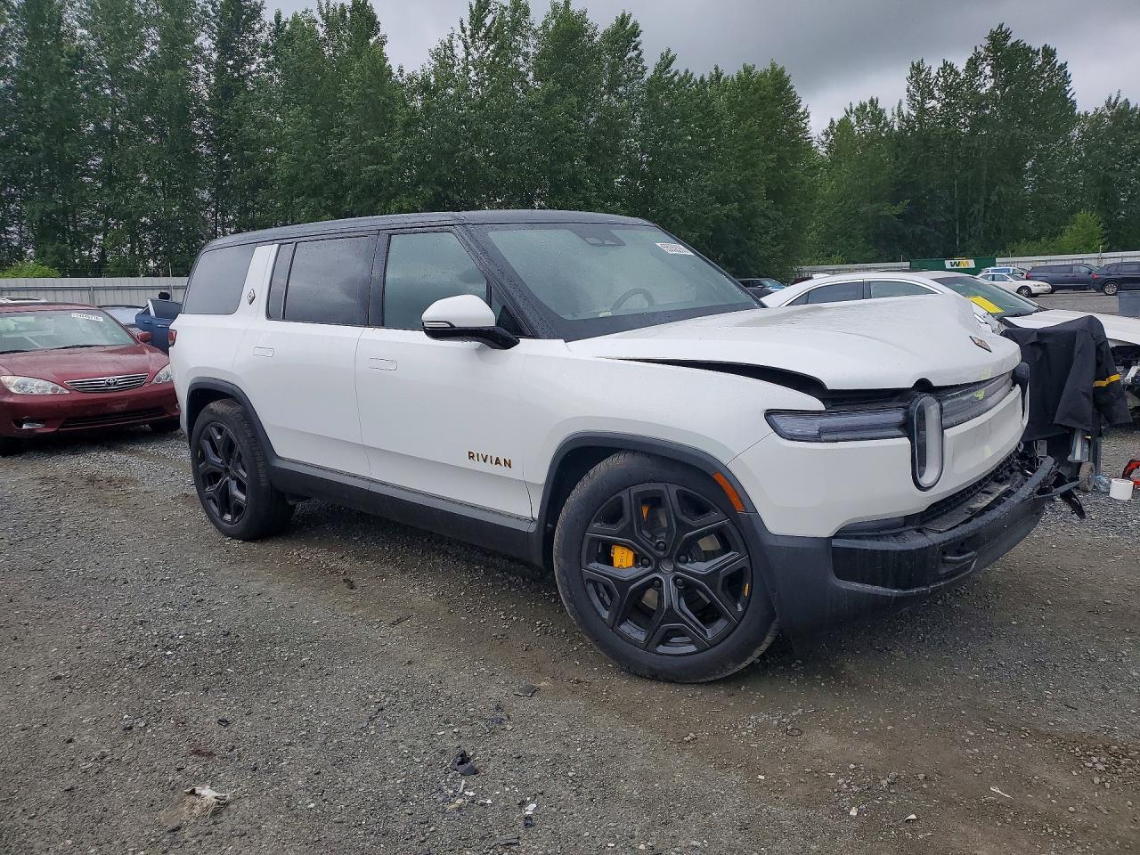 2026 Rivian R1S Premium - Фото 4