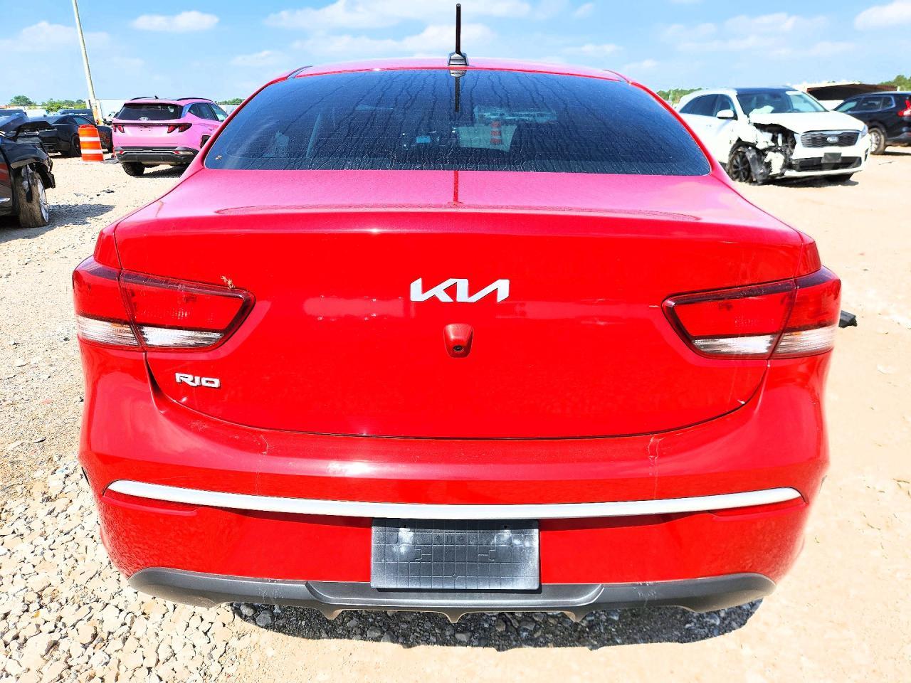 2022 Kia Rio S - Image 6