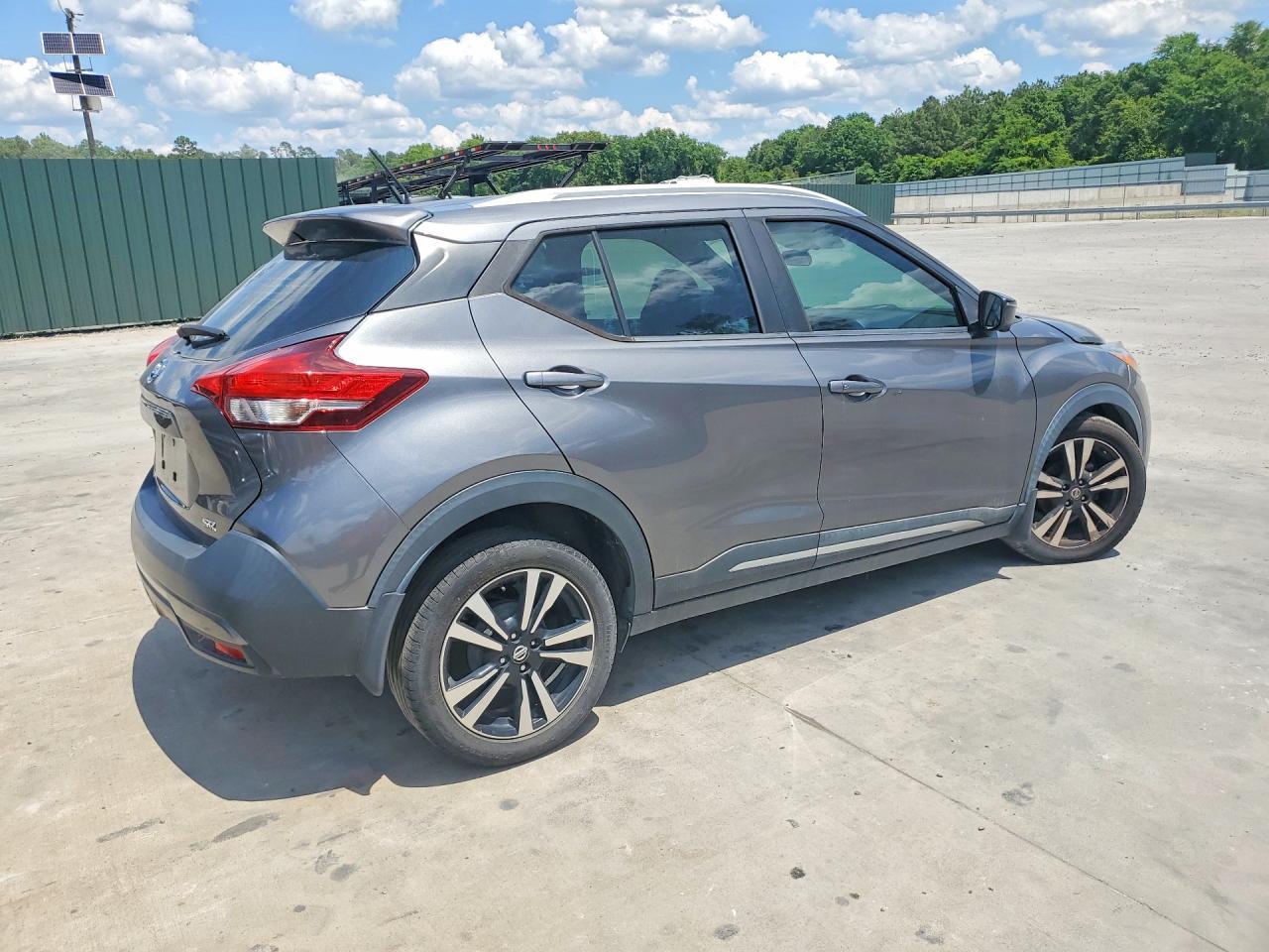 2019 Nissan Kicks Sr - Image 3