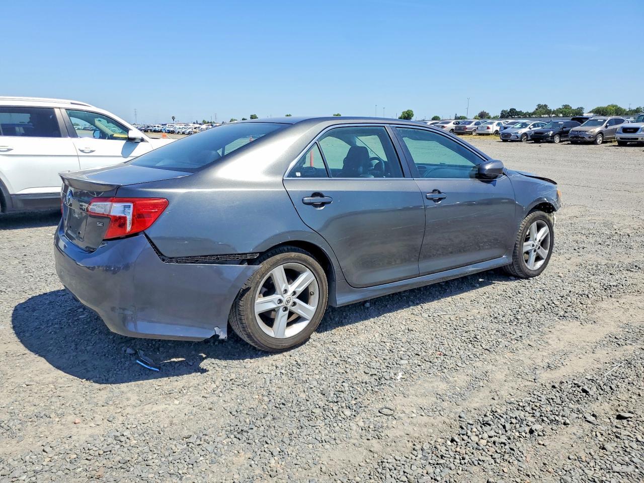 2012 Toyota Camry Se - Image 3