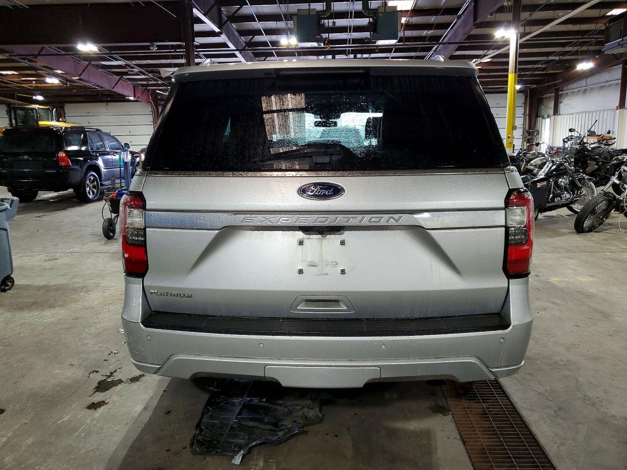 2019 Ford Expedition Platinum - Image 6