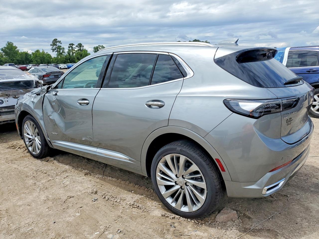 2025 Buick Envision Avenir - Фото 2