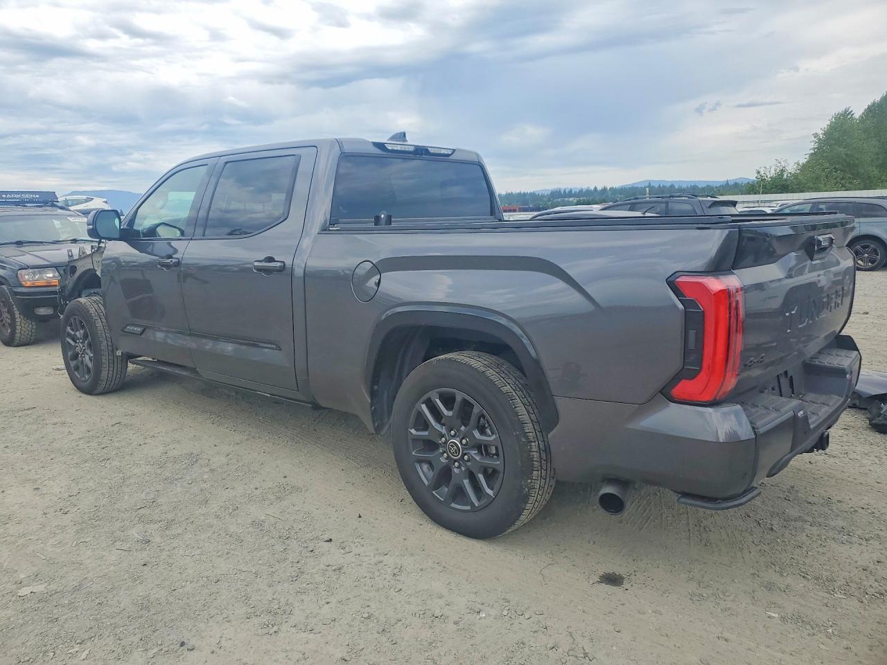2023 Toyota Tundra Platinum - Фото 2