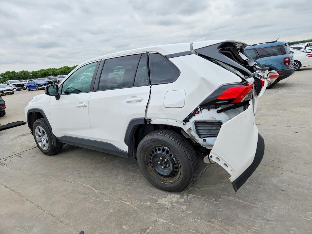 2022 Toyota Rav4 Le - Фото 2