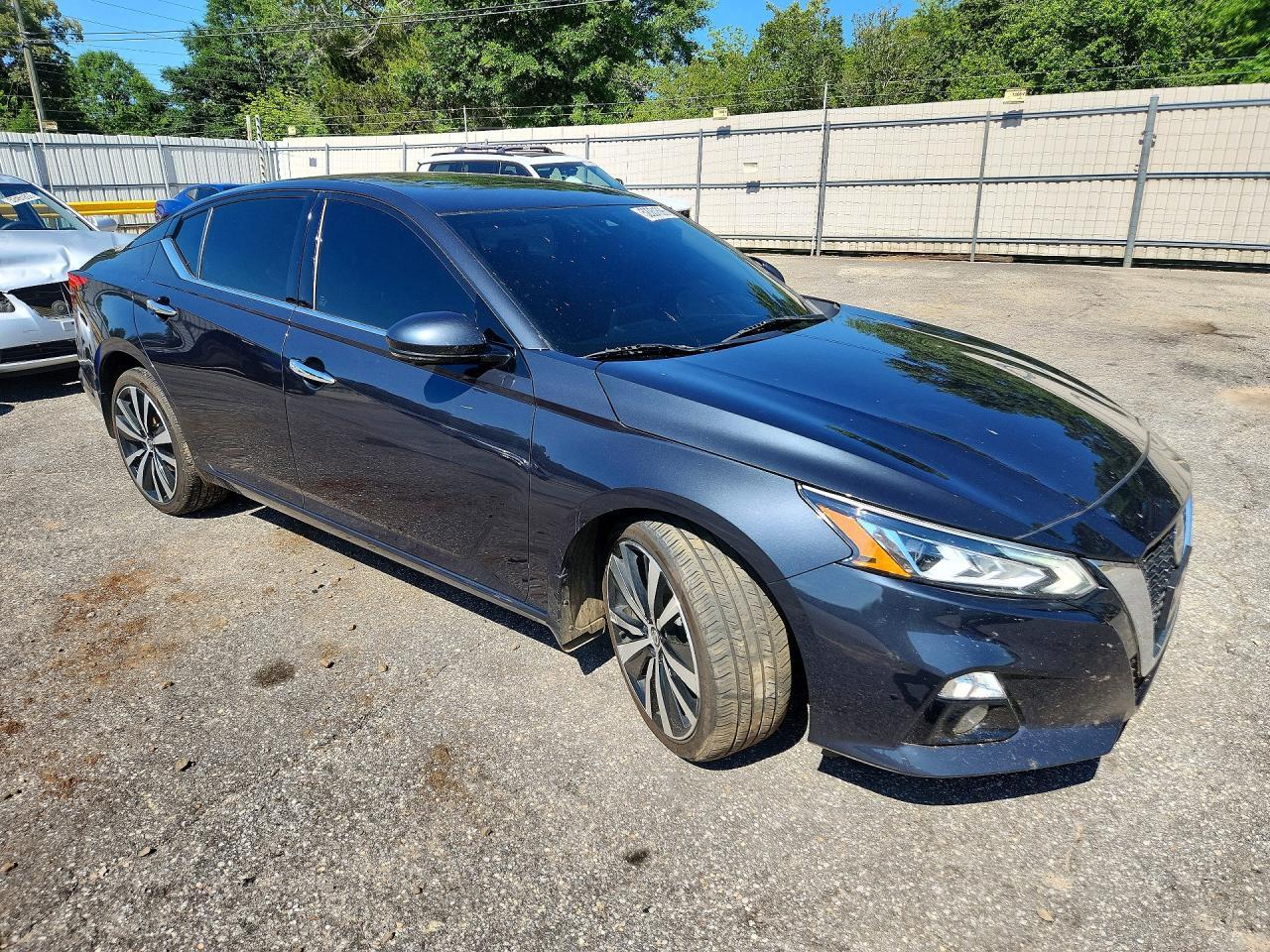 2019 Nissan Altima Platinum - Фото 4