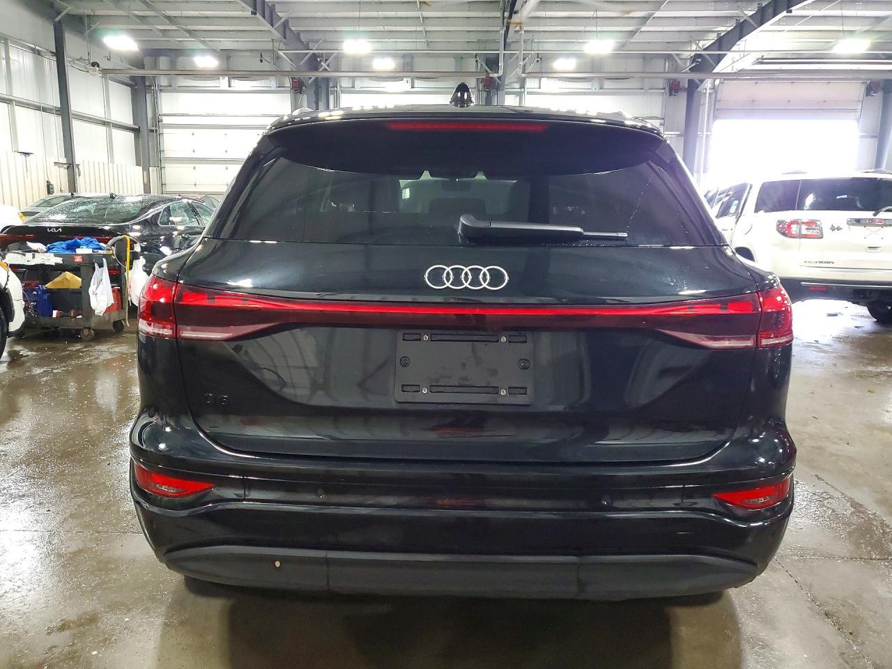 2025 Audi Q6 E-Tron Premium Plus - Фото 6