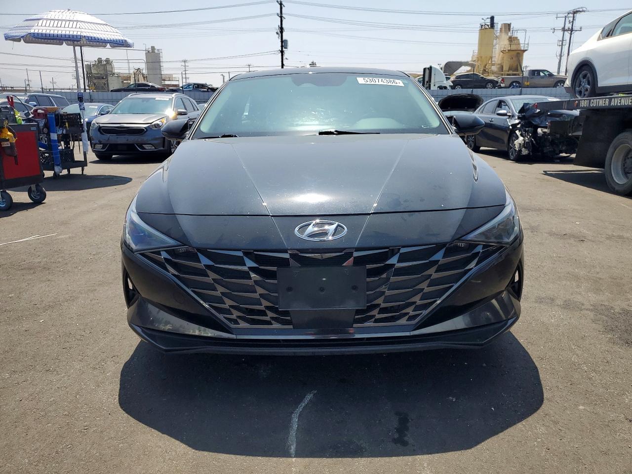 2023 Hyundai Elantra Limited - Image 5